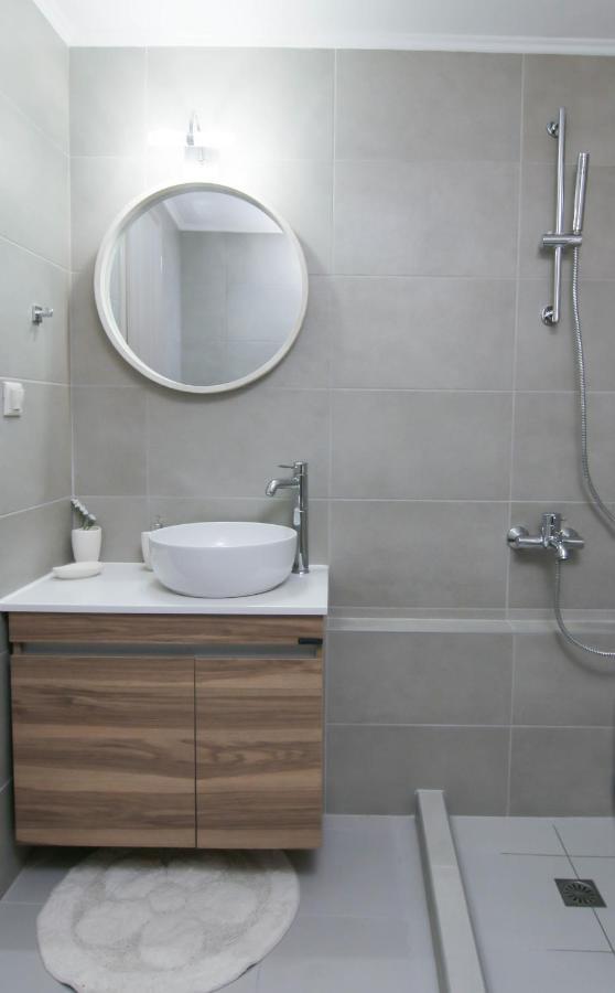 Apartment Vama *
